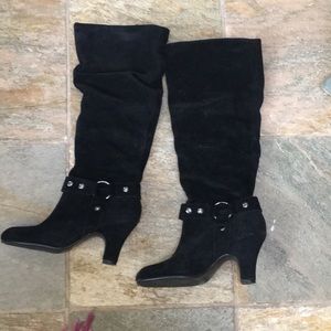 Aerosoles Boots size 6.5 Black Suede